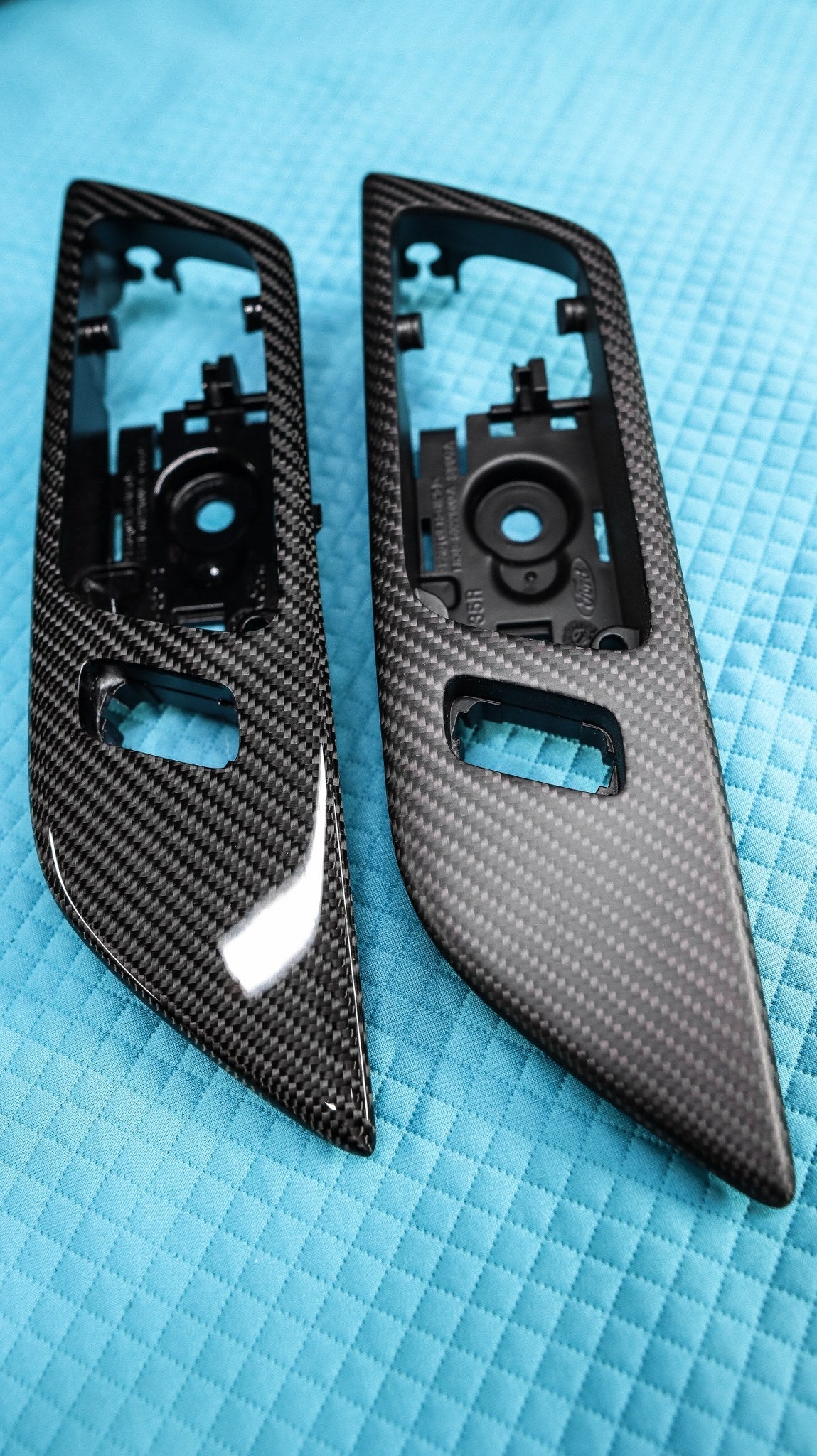 2024 Mustang S650 Carbon Fiber Active Door Handle