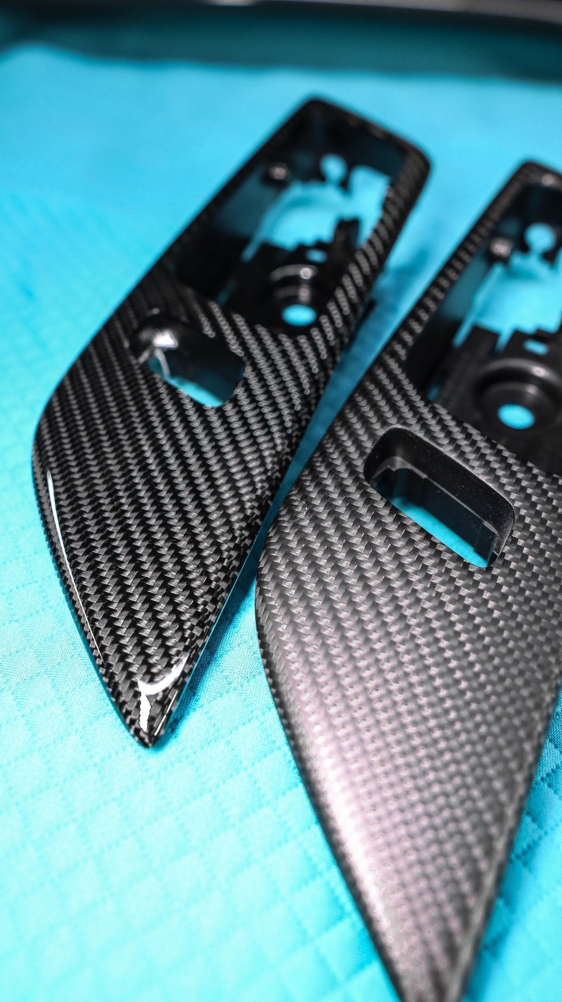 2024 Mustang S650 Carbon Fiber Active Door Handle