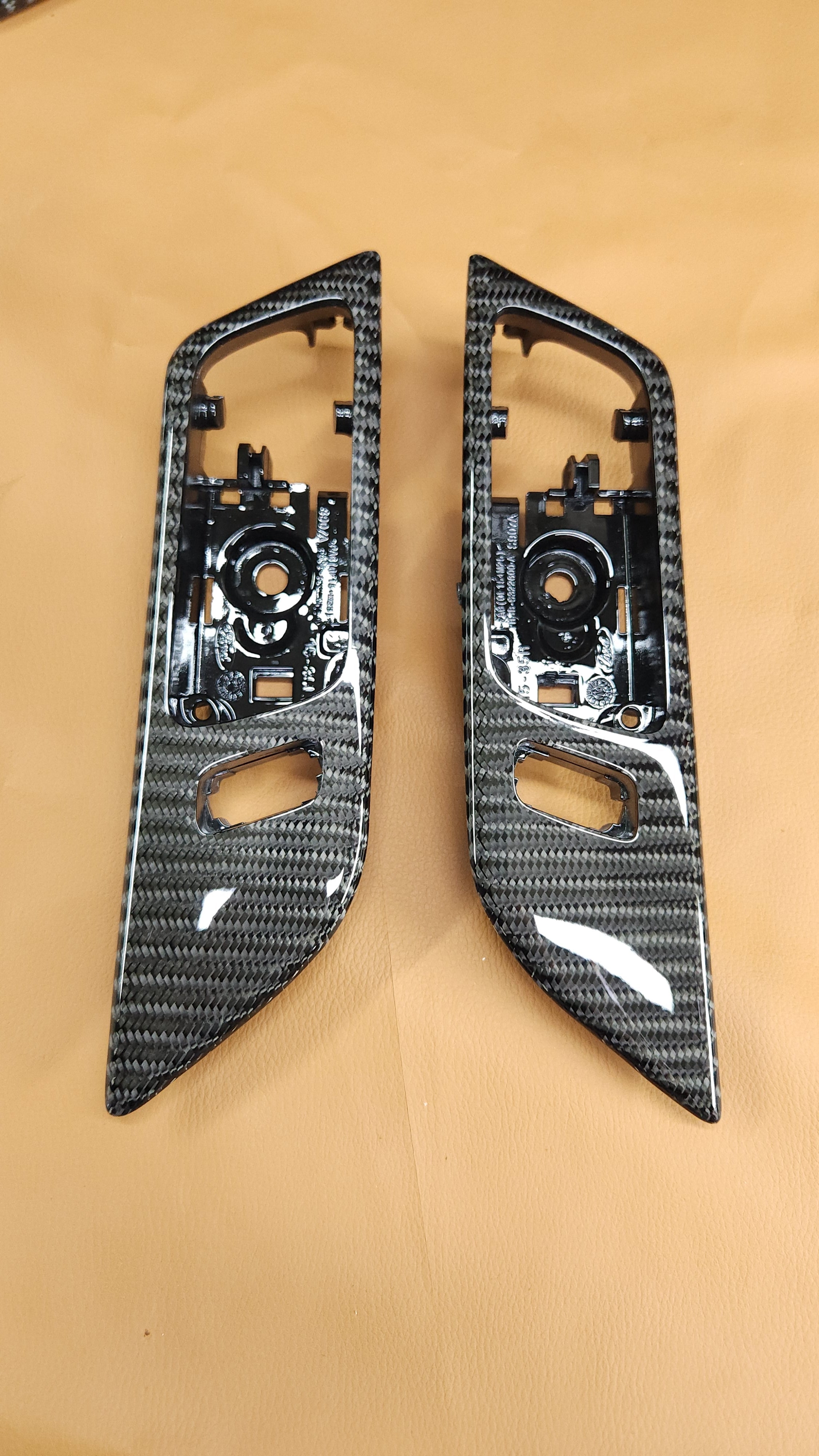 2015-2023 Mustang S550 Wide Twill Carbon Fiber Active Door Handles