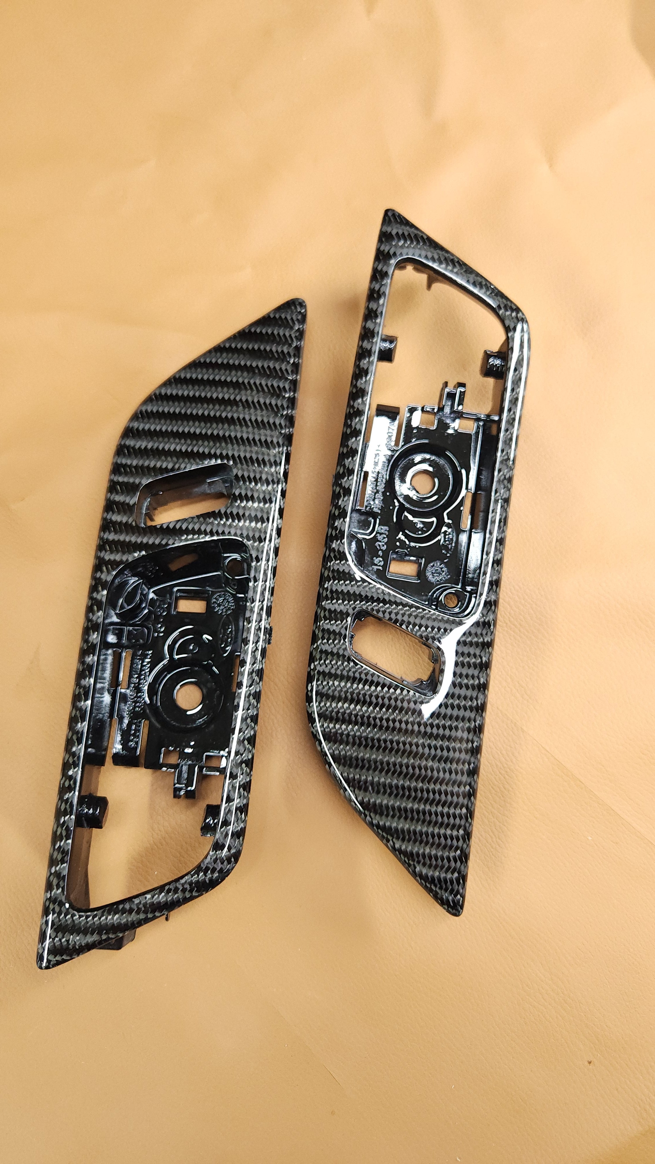 2015-2023 Mustang S550 Wide Twill Carbon Fiber Active Door Handles