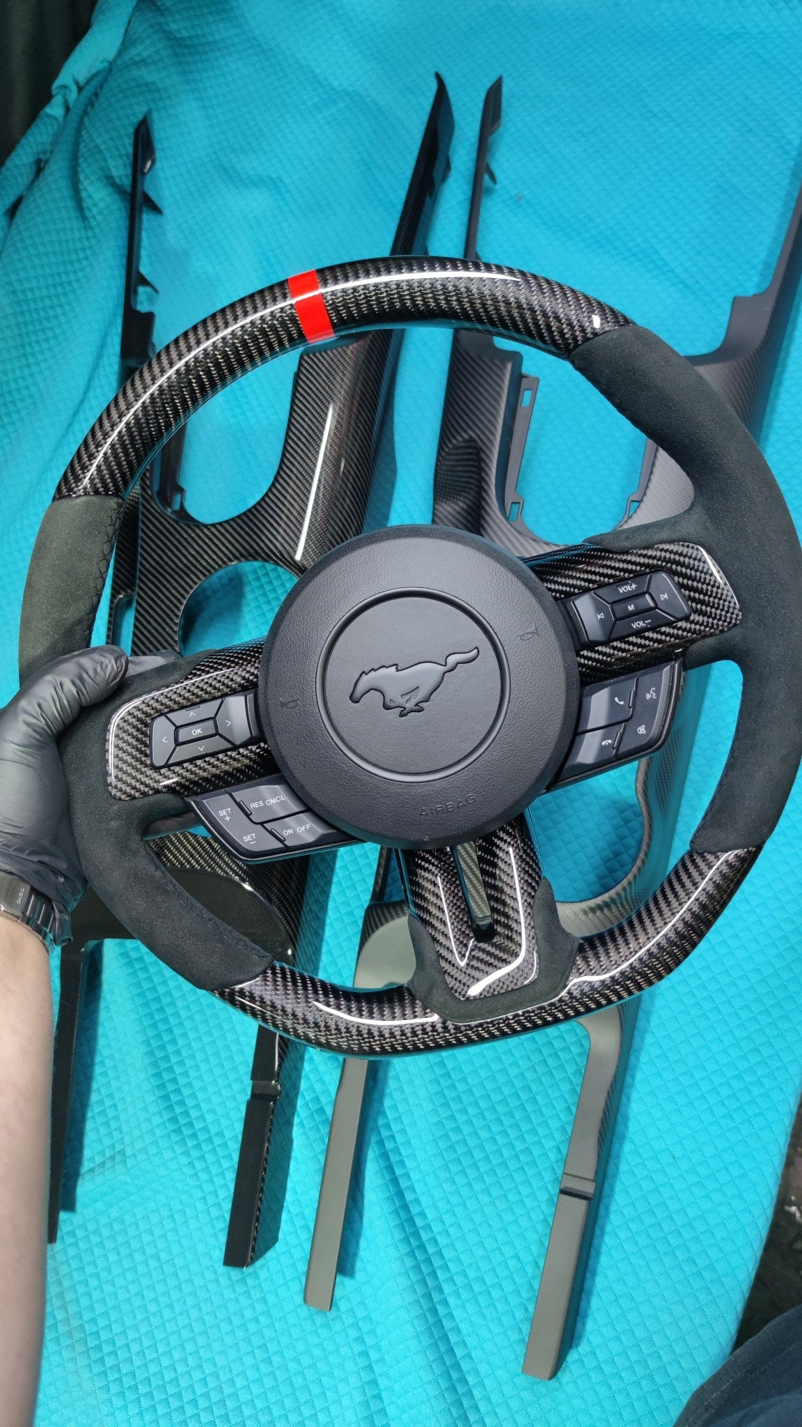 2015-2023 Mustang S550 Carbon Fiber Steering Wheel Top and Bottom Carbon Fiber